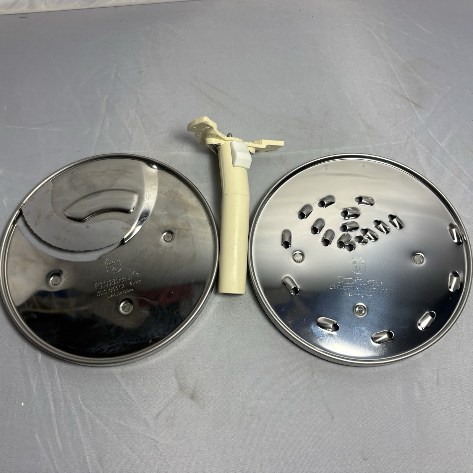 Cuisinart DLC-7 DLC-044TX Slicing Disc DLC-037TX Shredding Disc Stem OEM