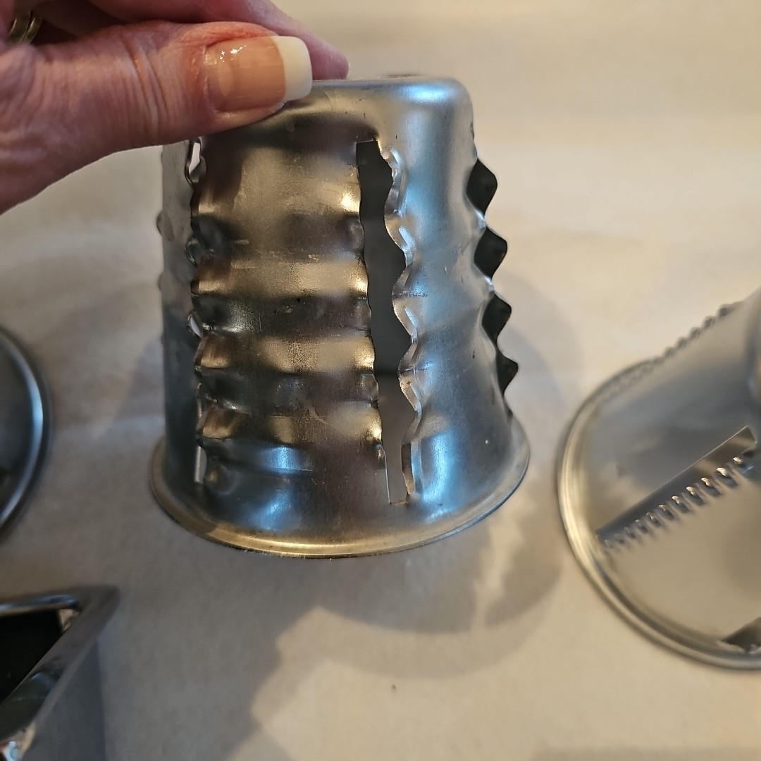 Saladmaster Food Processor – EUC with 5 Cones (No Stand)