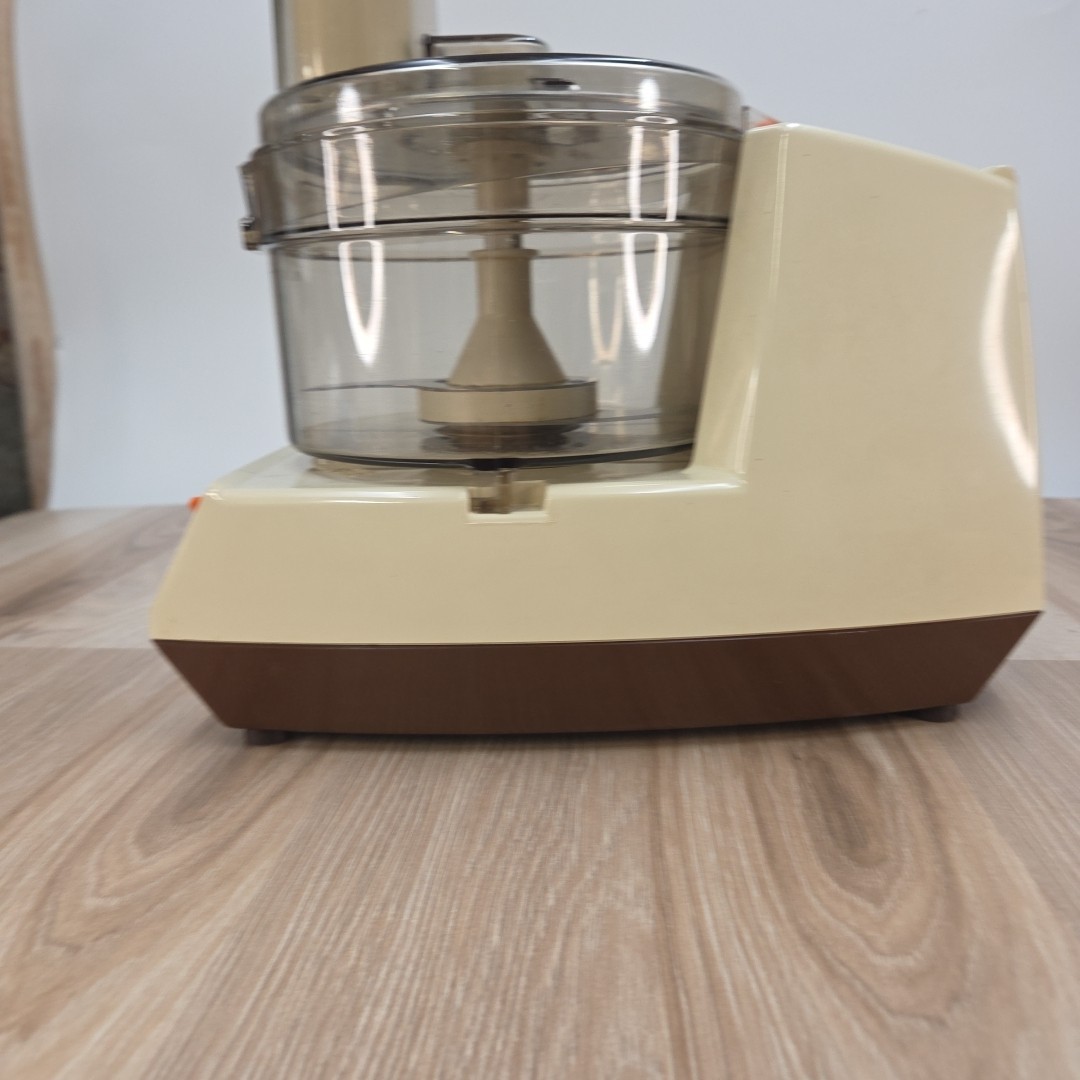 General Electric Food Processor D1FP1 Works Great