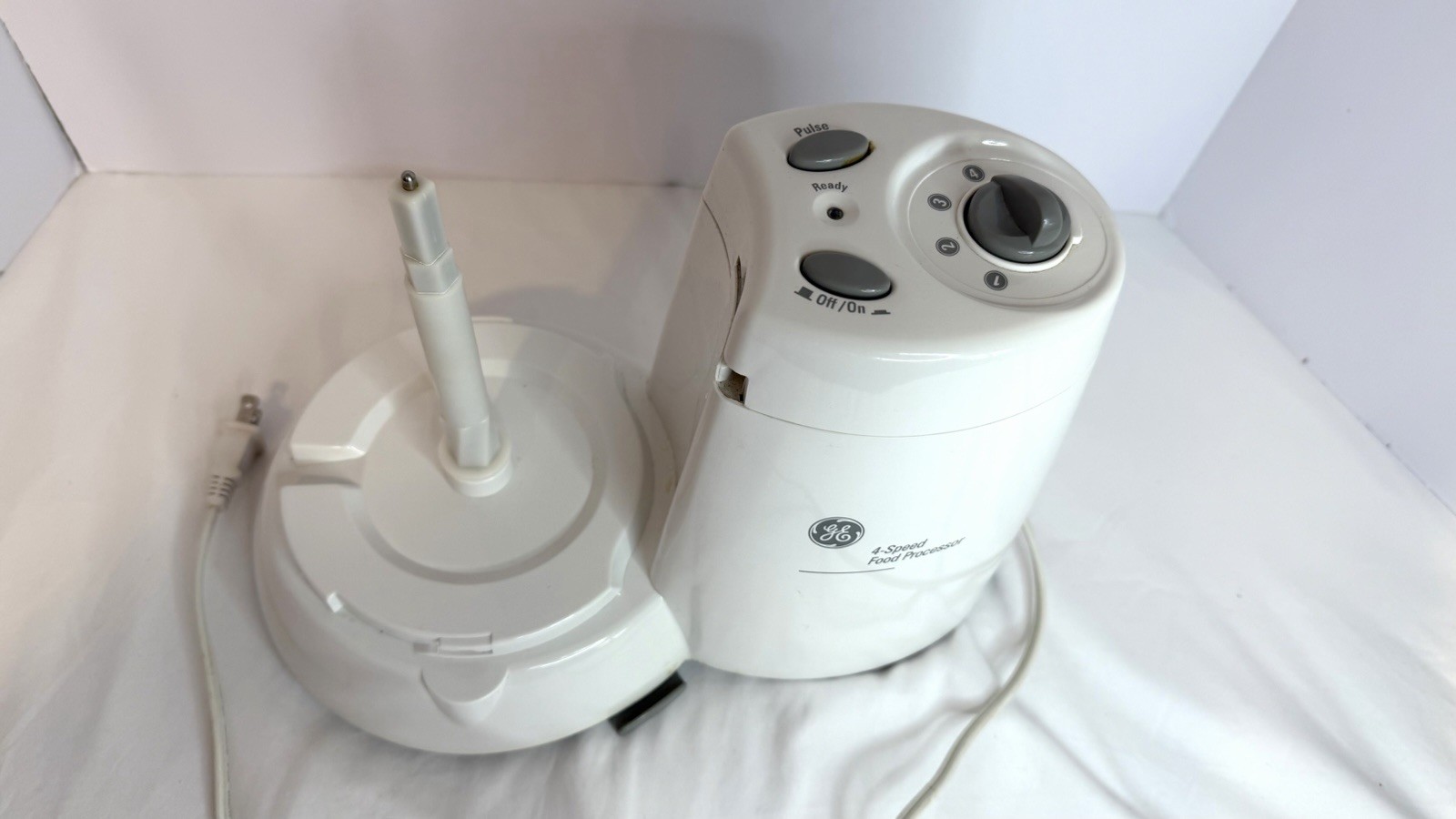 General Electric 4 Speed Food Processor Model 106622F Replacement Base ONLY T12