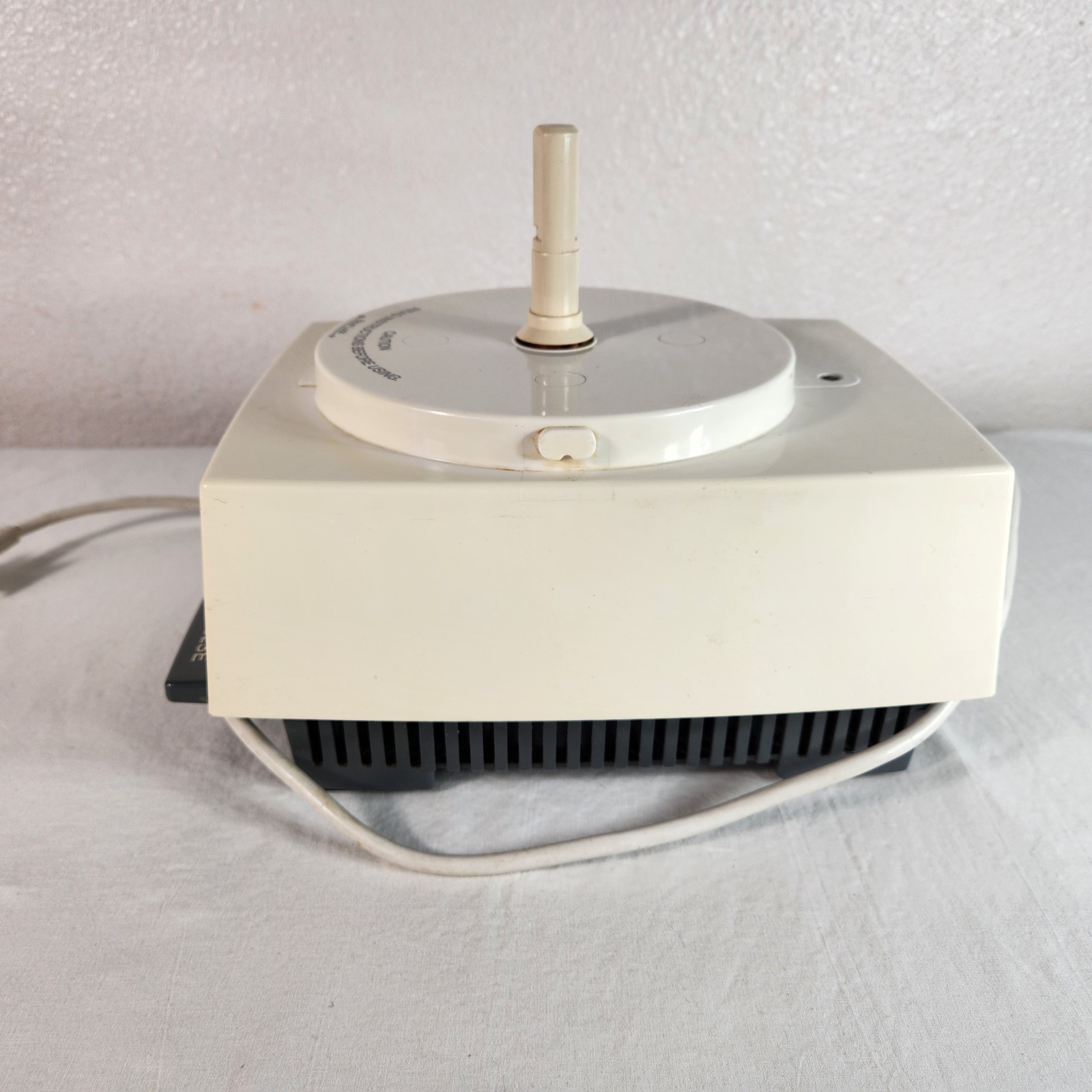 Vintage Cuisinart Pro Food Prep Center DLC-7SFP TX BASE MOTOR UNIT ONLY Tested