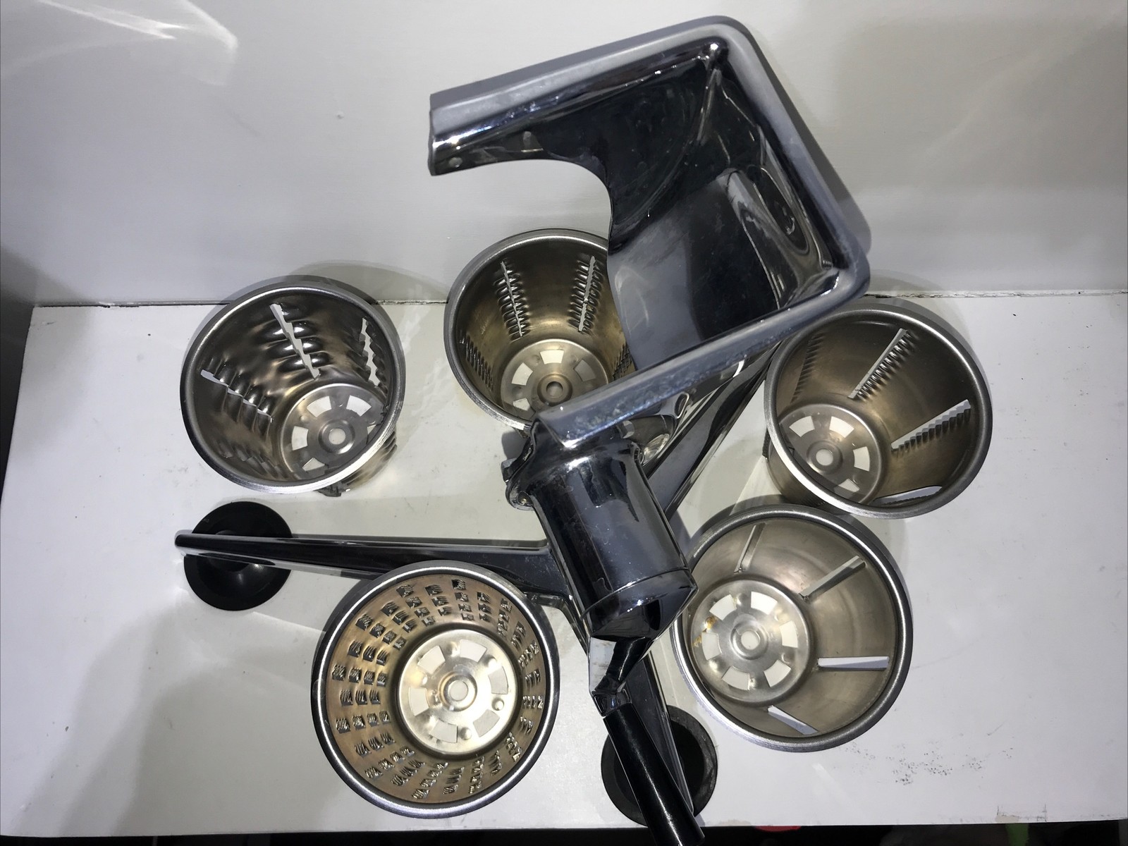 Saladmaster Dallas Texas Finger Guard Food Processor w/ 5-Cones & Base Vntg USA