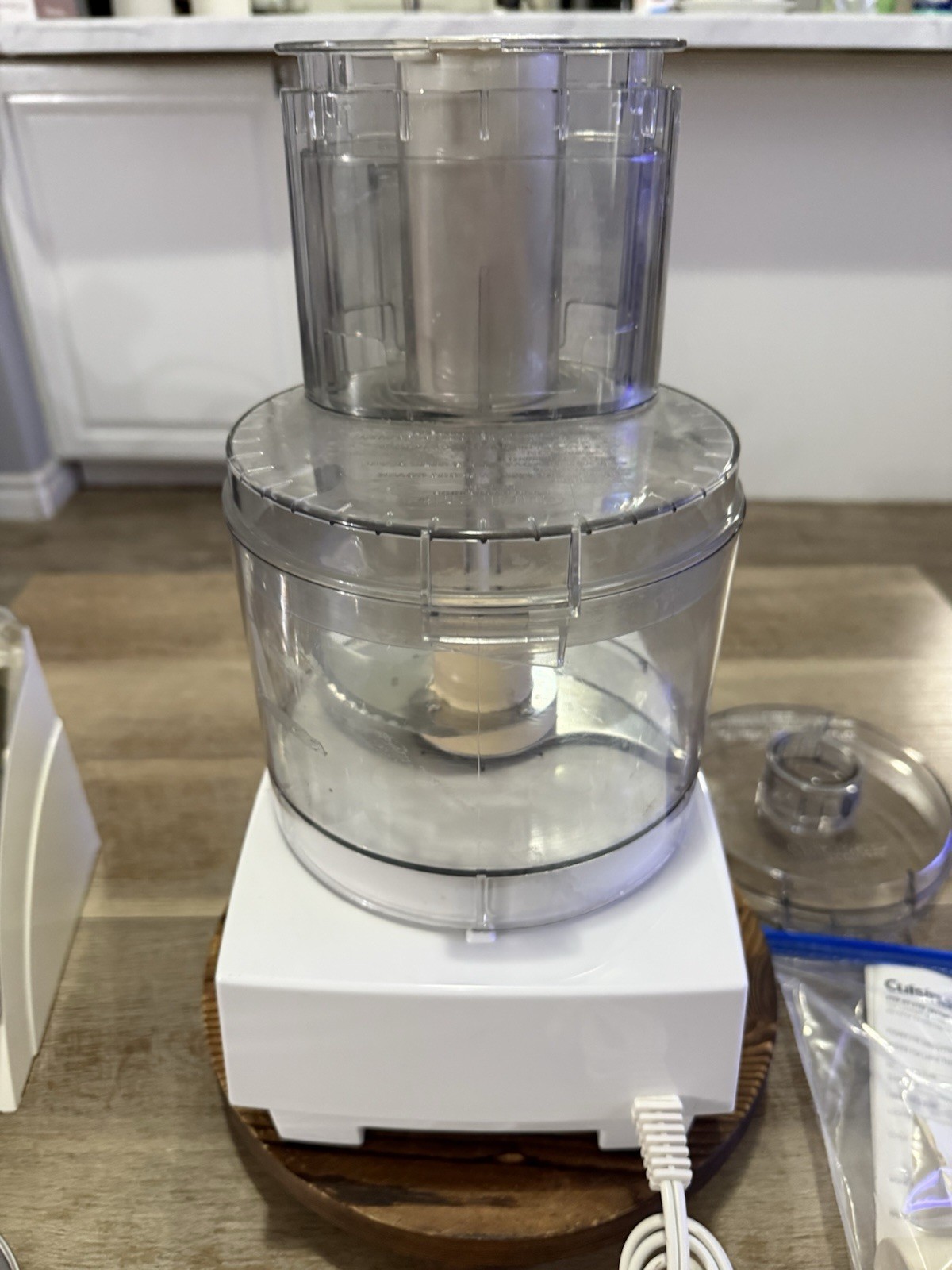 Cuisinart ~ Pro Classic 7 Cup Food Processor ~ DLC-10S ~ Complete W/ Accessories
