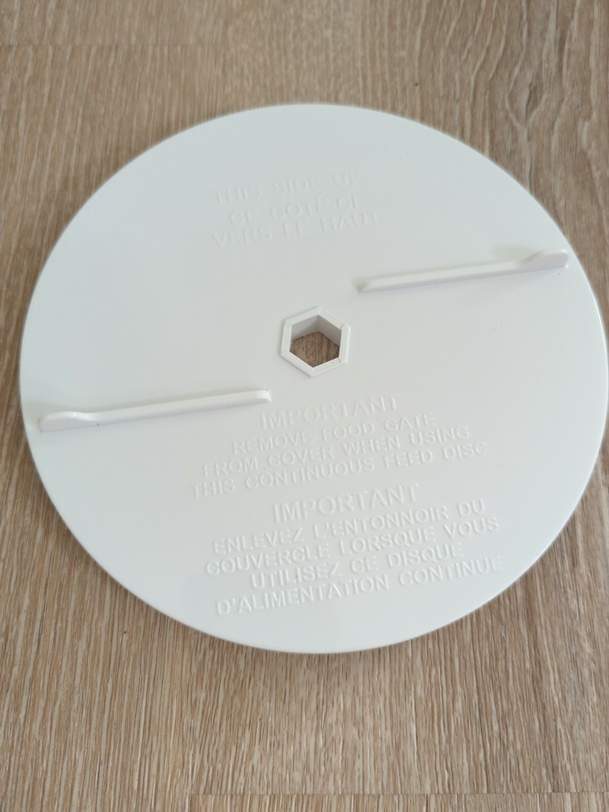GE 4 Speed Food Processor Replacement Part Blocker Disc Model 106622F