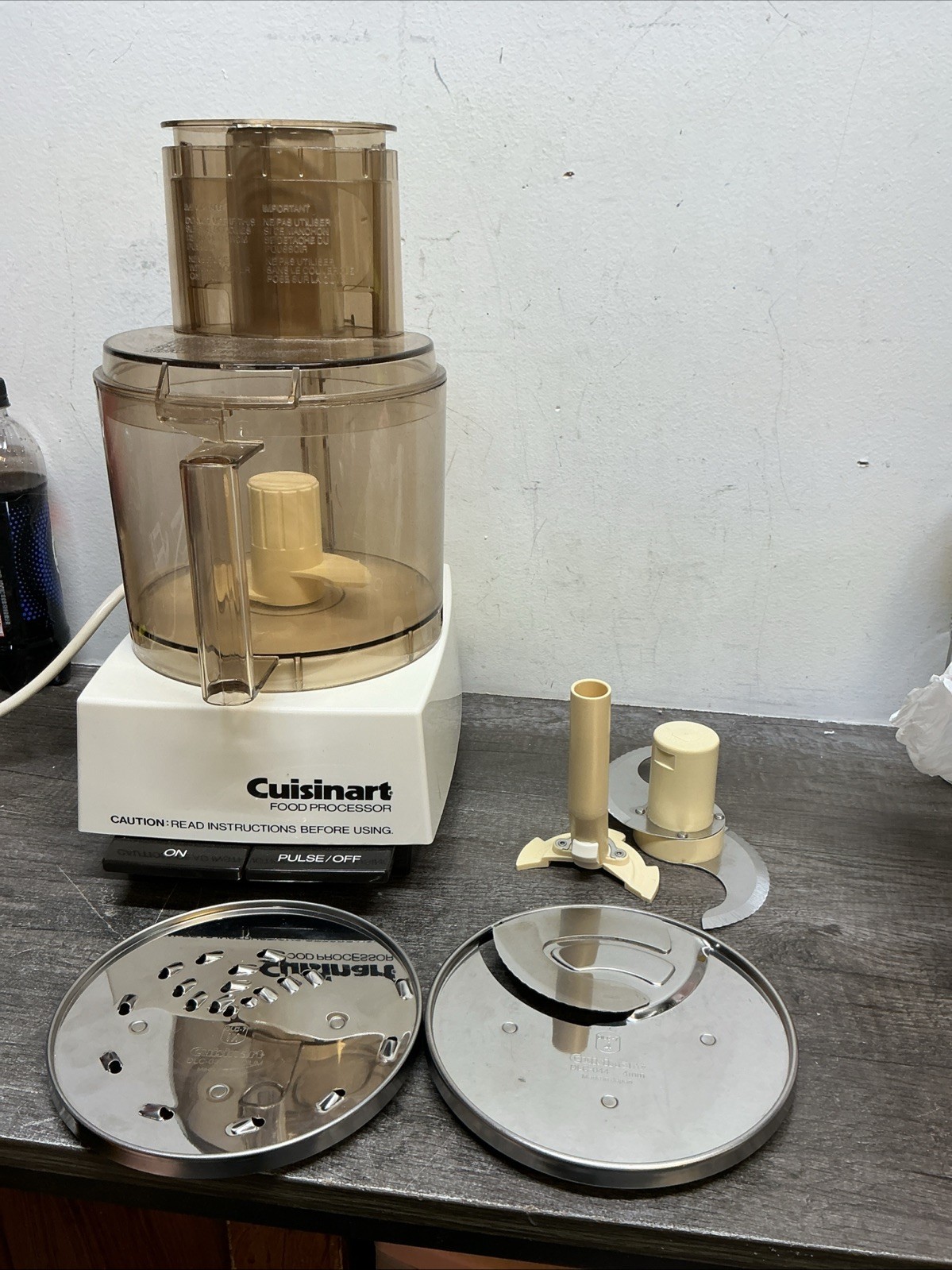 Cuisinart DLC-7 Pro Food Processor w/ Accessories, Vintage, Discs