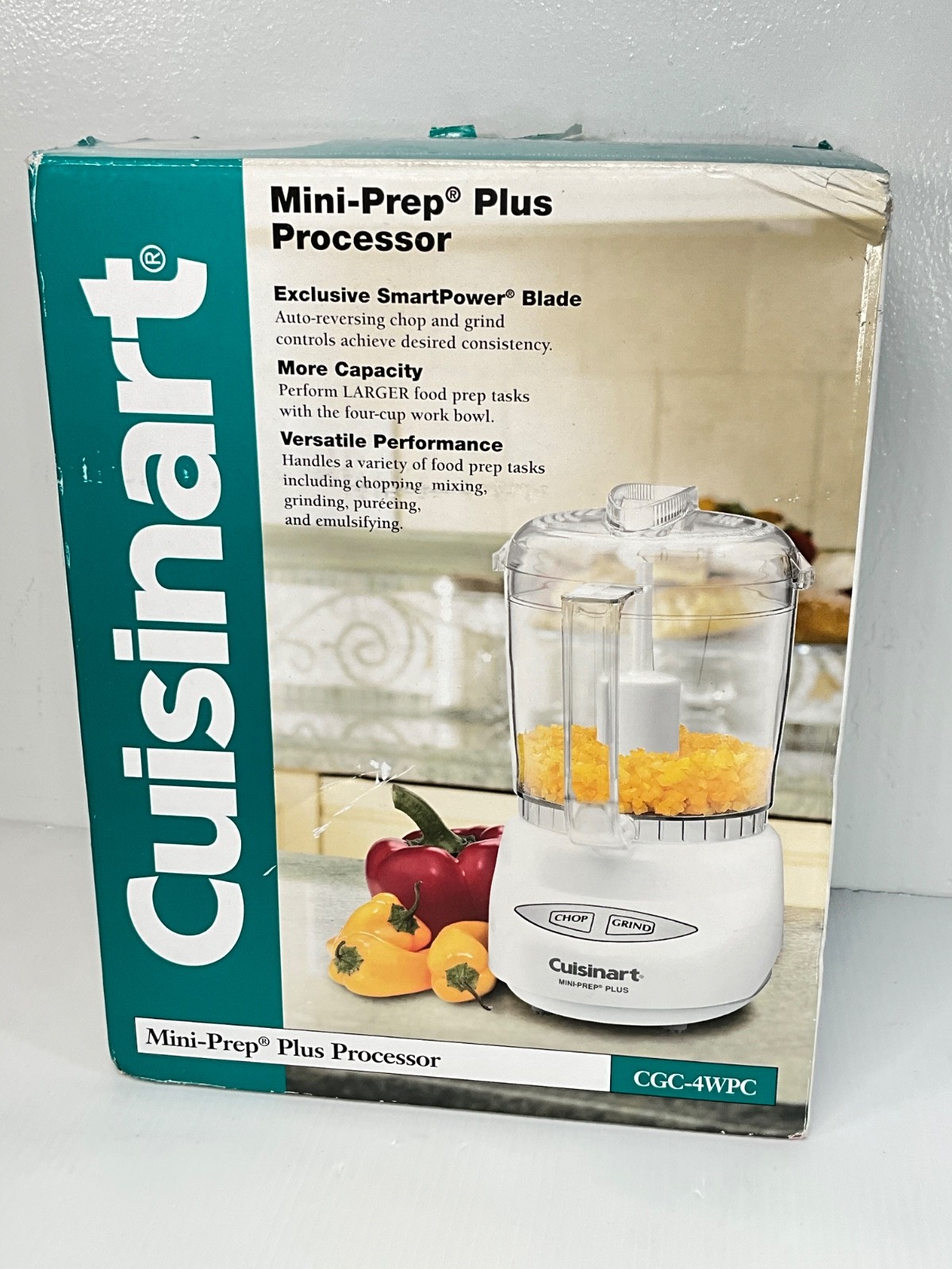 NIB Cuisinart Mini Prep Plus 4 Cup Food Processor CGC-4WPC White