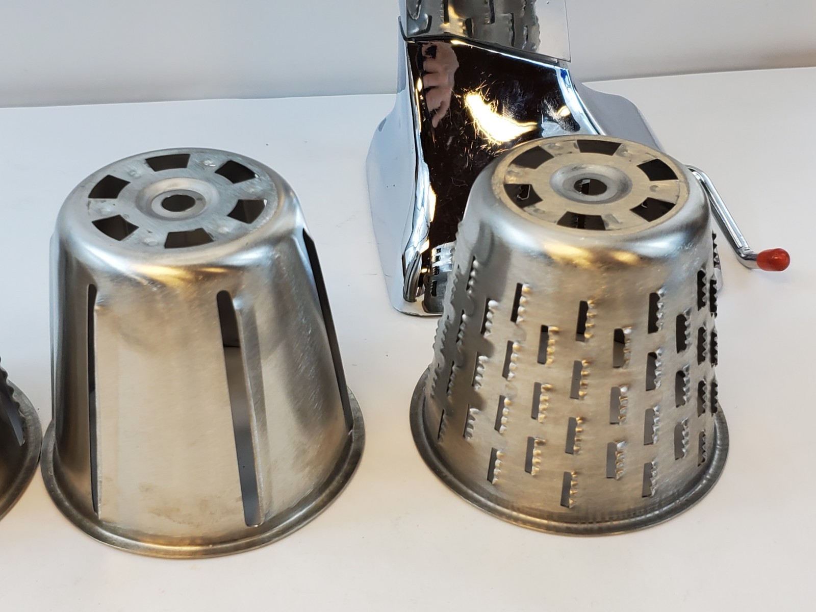 Regalware Manual Food Cutter Slicer Shredder With 5 Blades And Suction Bottom