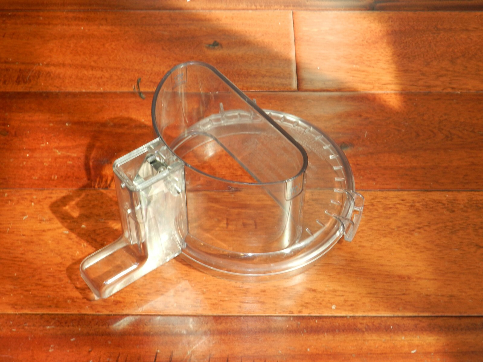 GENUINE CUISINART LID DLC-2007-WBCN PREP 9 CUP FOOD PROCESSOR DLC-2007N I2.4