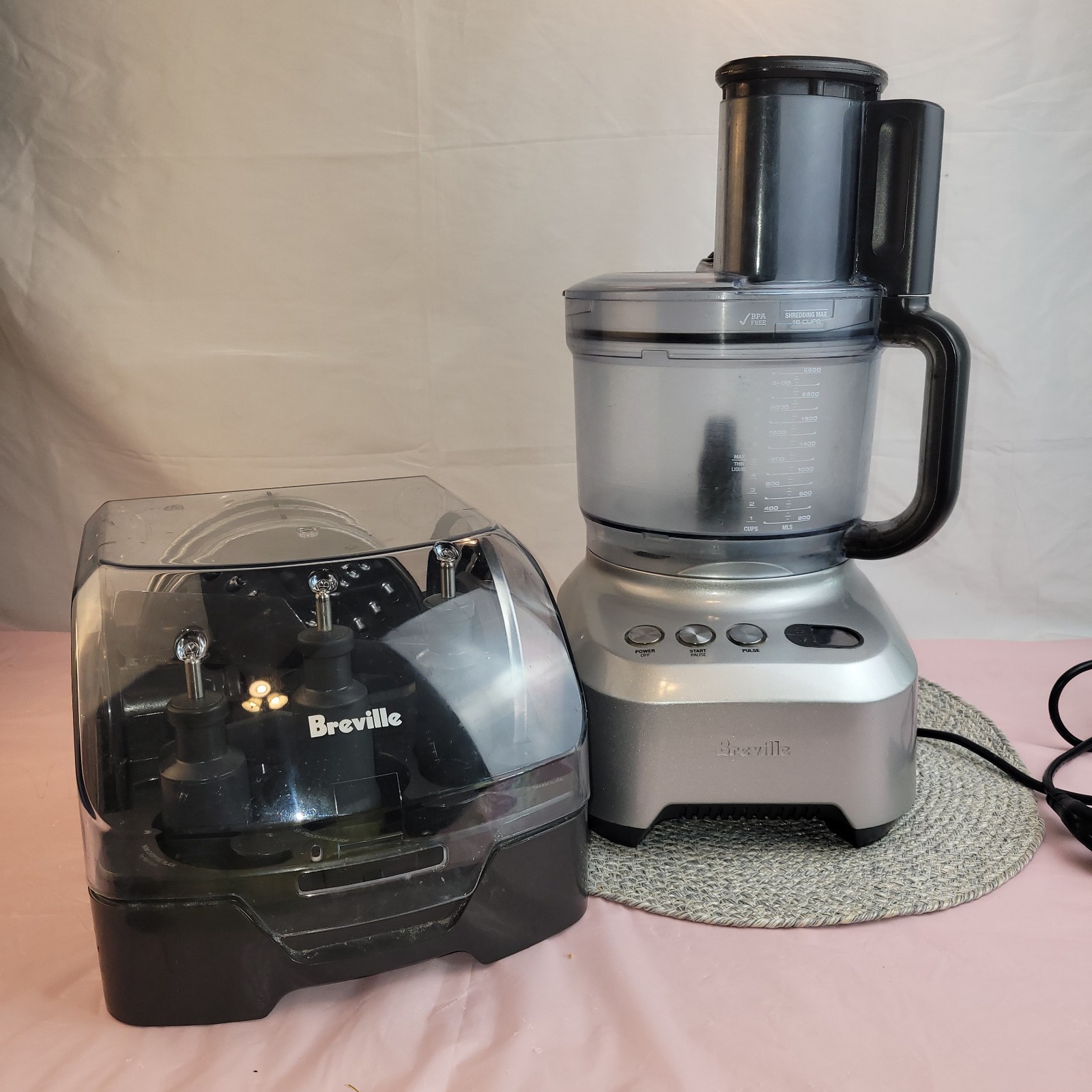 Breville BFP800XL A Sous Chef Pro 16 Cup *Flaw* Food Processor w/ Blades working