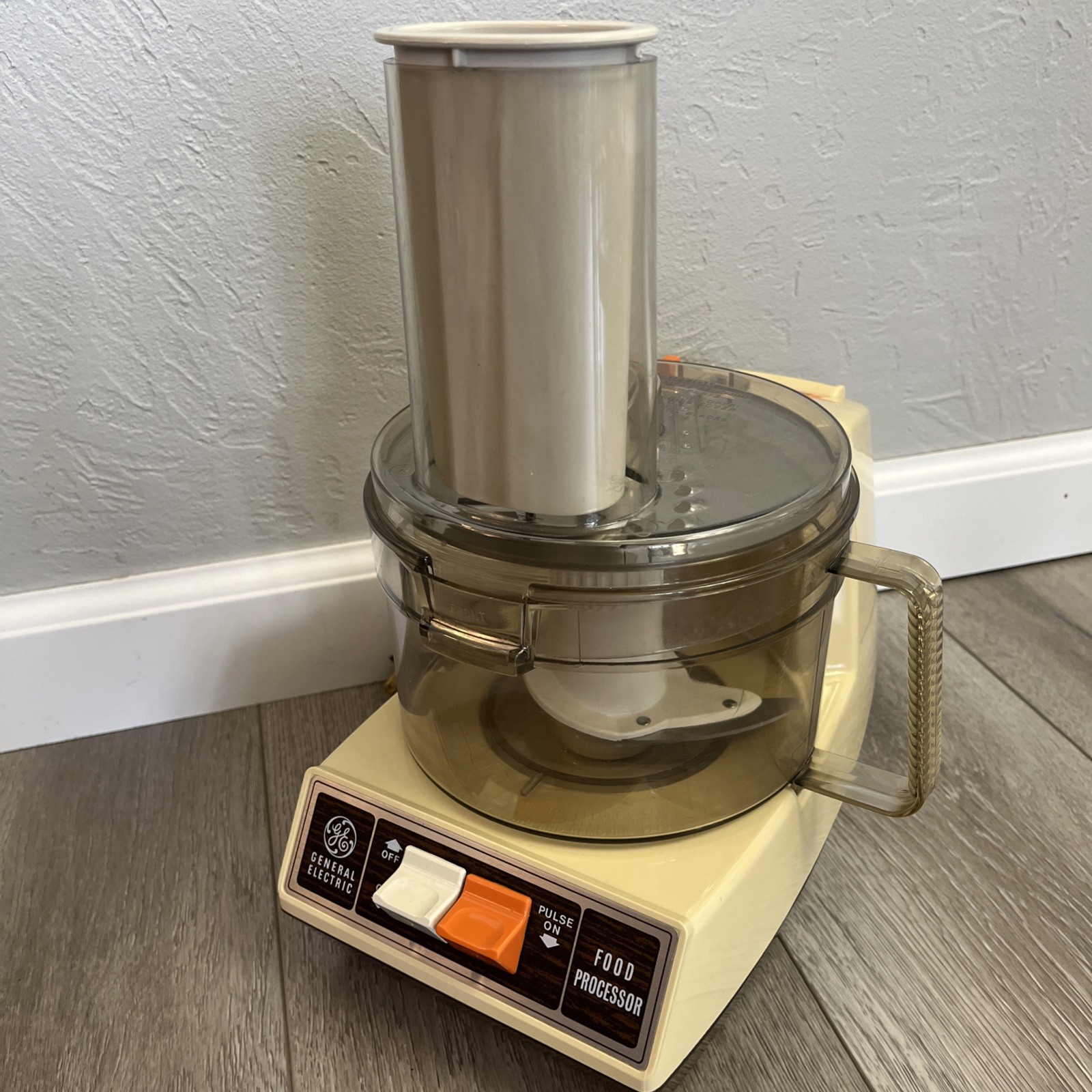 Vtg General Electric D1FP1D Full Capacity Food Processor Excellent Condition