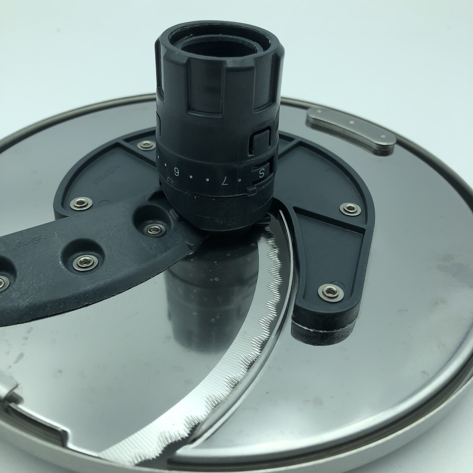 FP-13SD 13-Cup Elemental Processor Adjustable Slicing Disc Cuisinart FP-13DGM