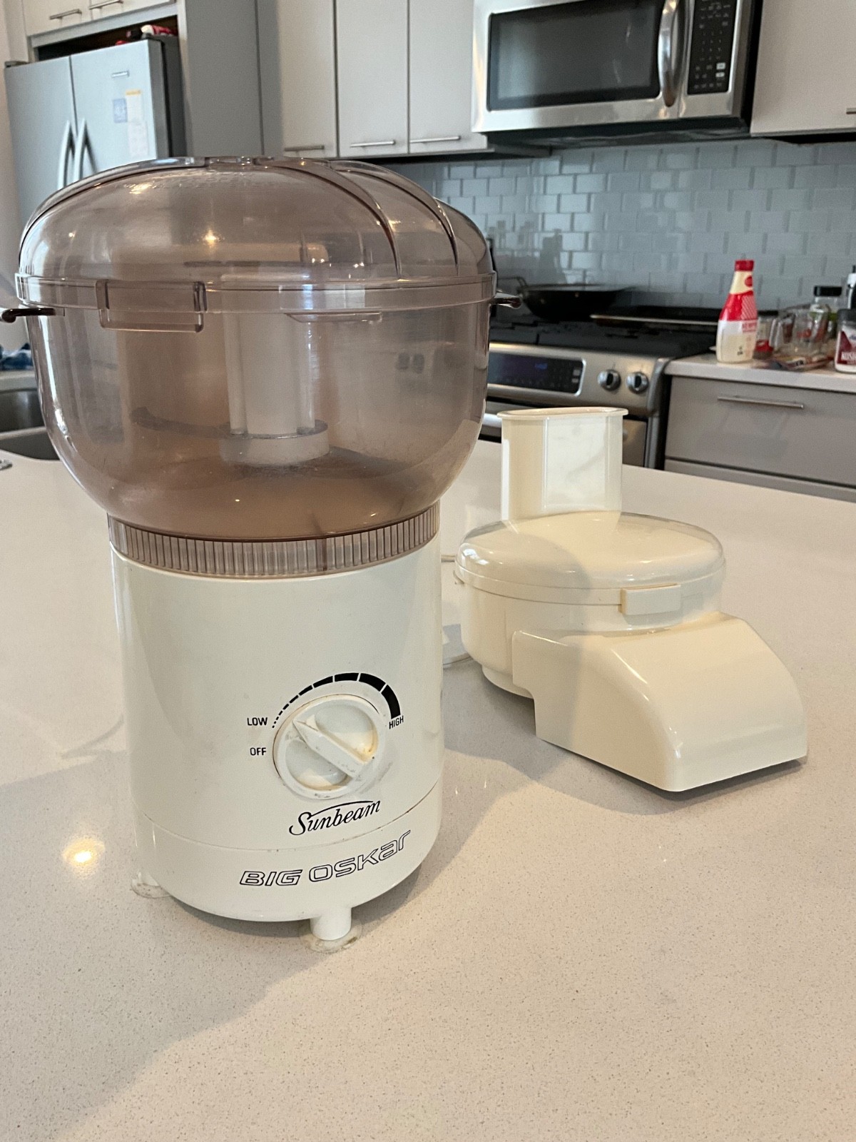 Sunbeam Big Oskar Electric Food Processor 14121 W/Chute Attachment France