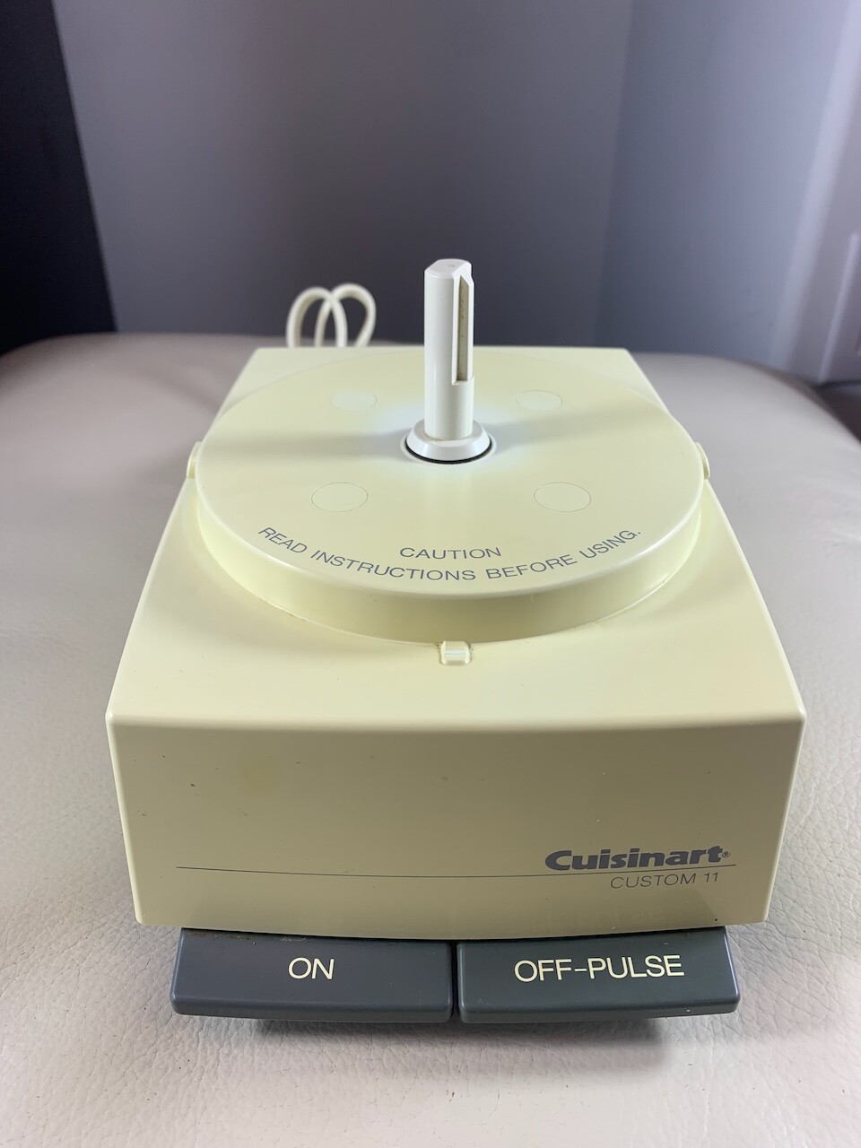 Cuisinart Custom 11 Food Processor Motor Base Only DLC-8M Tested Made In Japan