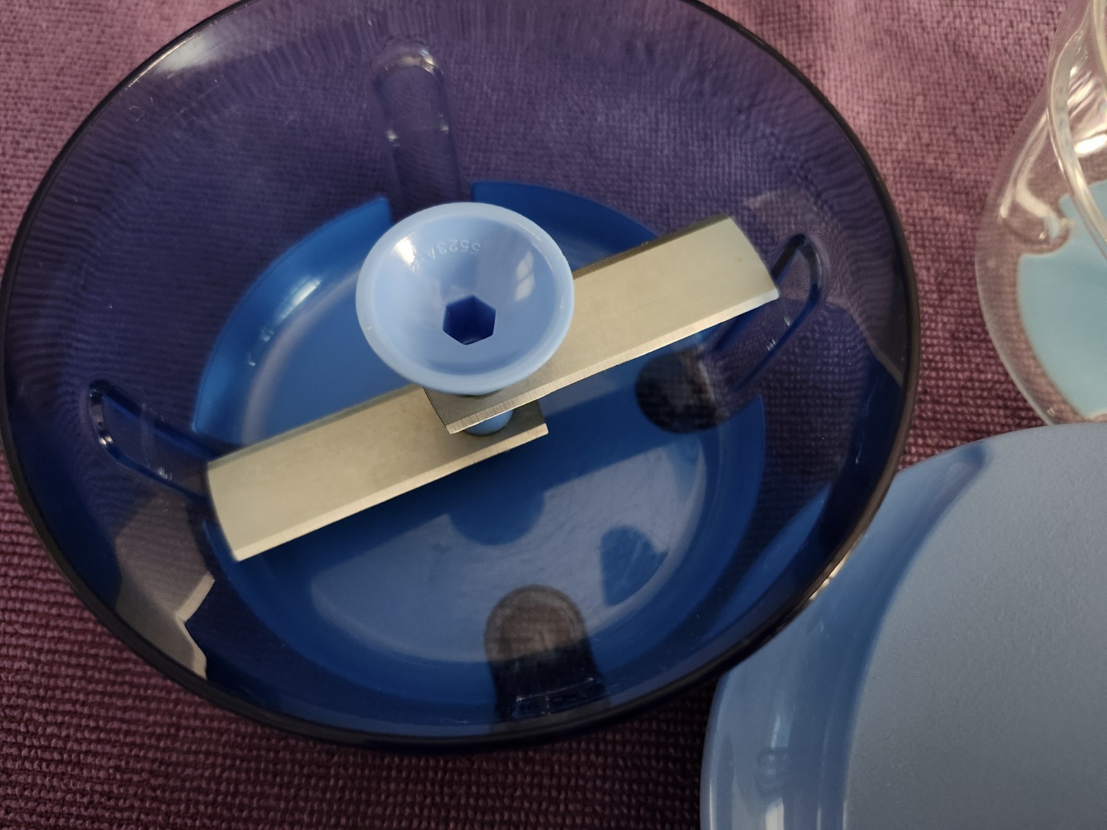 Tupperware Lil Chopper Food Processer Twist Top 1.25 Cup Blue W/ EXTRA BOWL