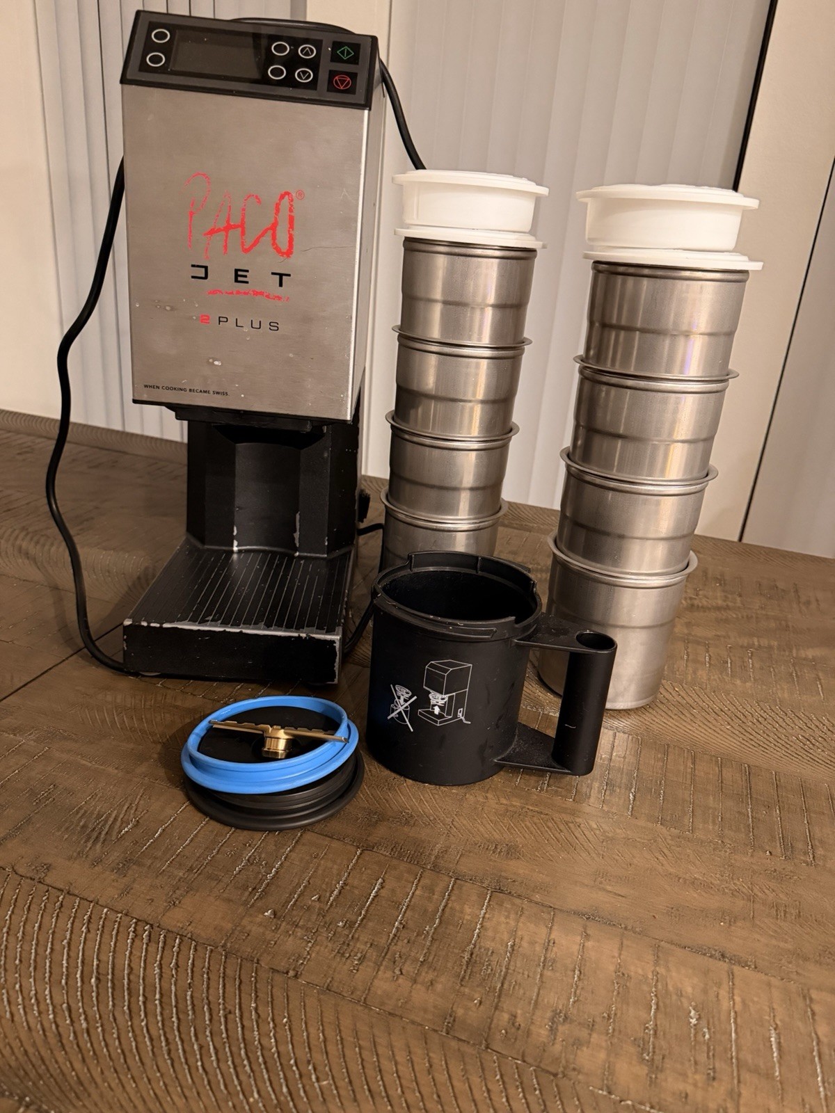 Paco Jet 2 Plus With 8 Beakers And Gold Blade