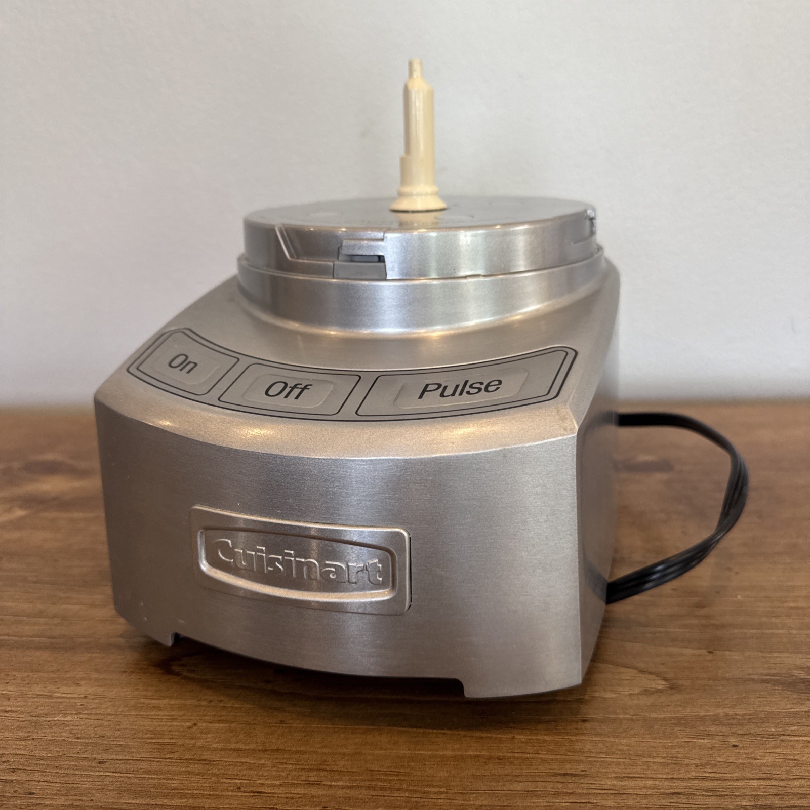 Cuisinart FP-12DC 12-Cup Food Processor: Base Motor
