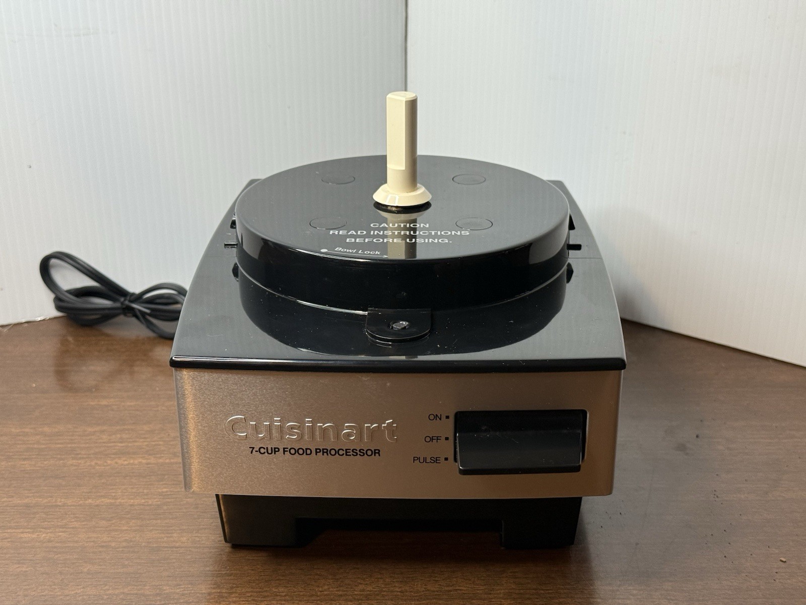 Cuisinart Food Processor 7 Cup Base Motor only. Works Great. Don’t Miss This One
