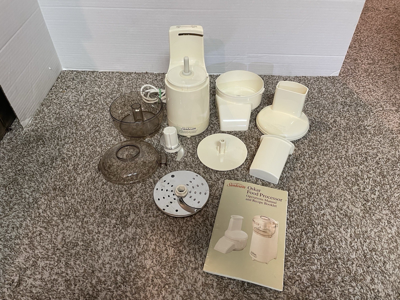 Sunbeam Oskar Food Processor Model 14081 w/Attachments Tested & Works FREE SHIP!