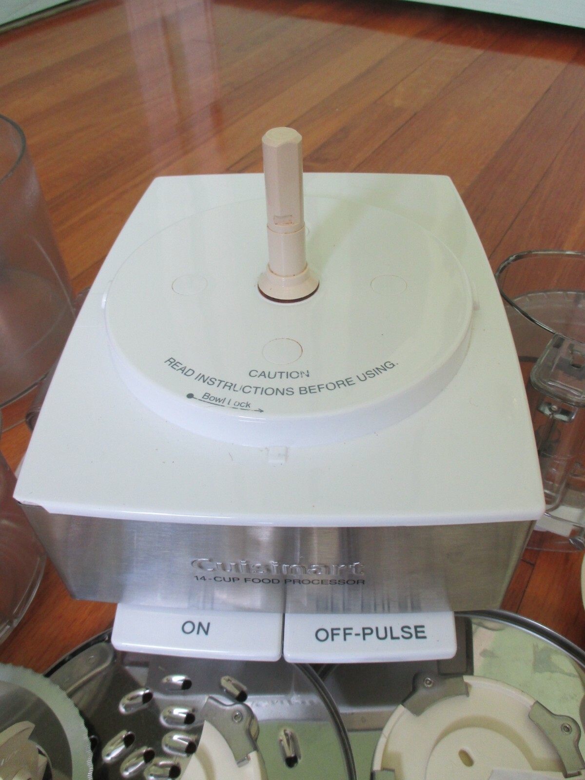 Cuisinart model DFP-14BCWN (TYPE33)14-Cup Food Processor was text working well