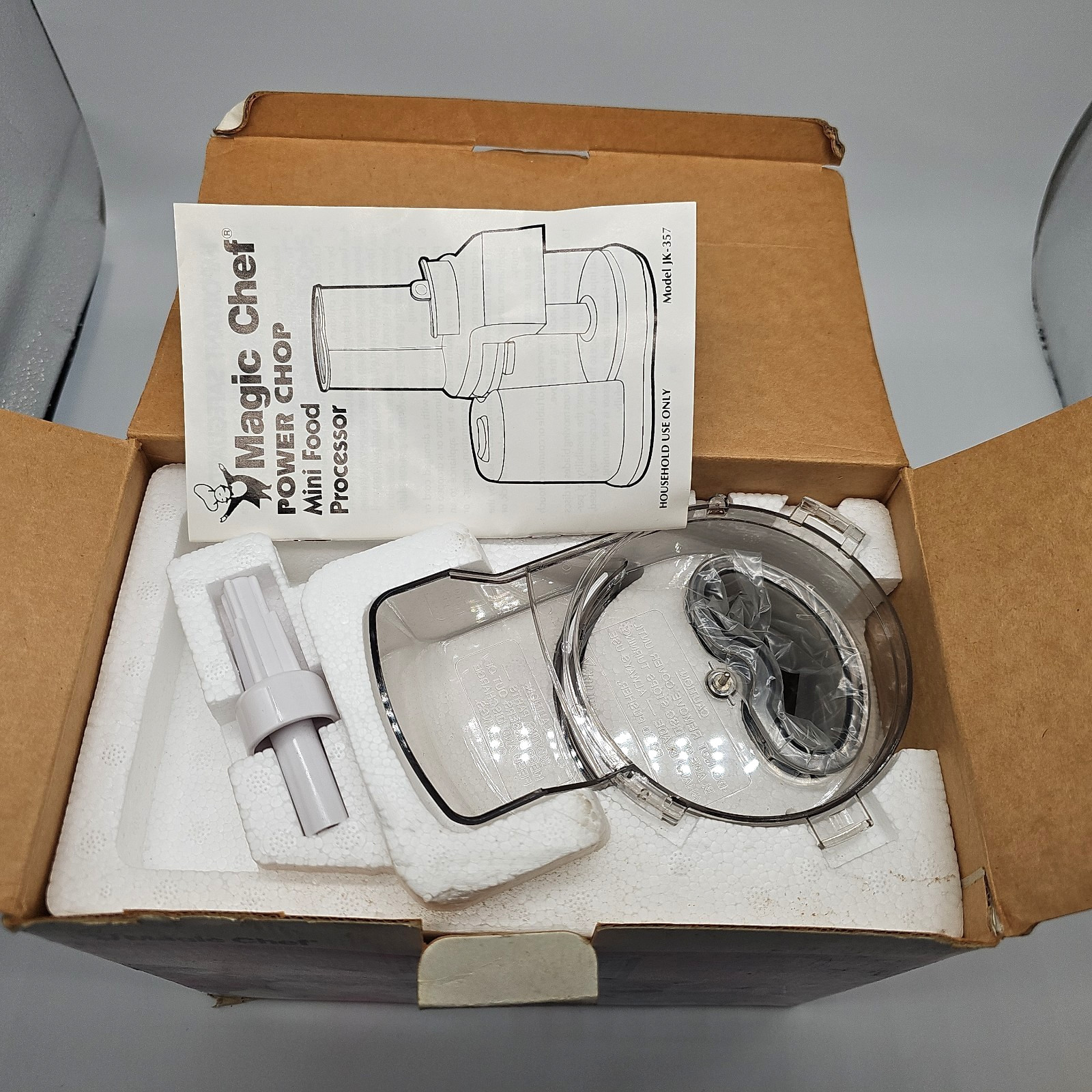 Magic Chef Mini Food Processor Compact 1-1/2C/12oz Capacity Chops Slices Shreads