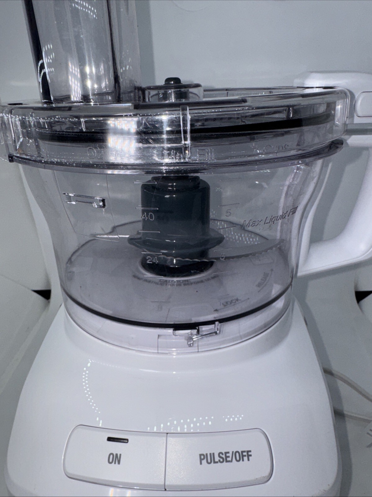 Cuisinart FP-7 FR 7-Cup Food Processor, White Tested Works Fine .